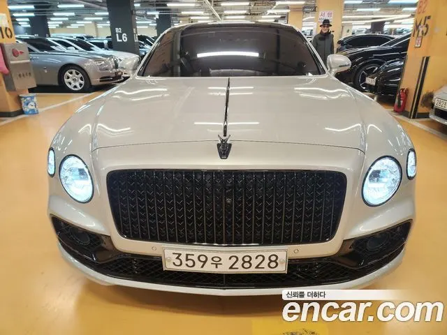 BENTLEY FLYING SPUR — из Кореи под ключ