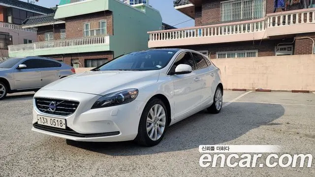 VOLVO V40 — из Кореи под ключ