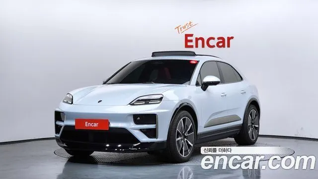 PORSCHE MACAN (EV) 2025 — 15 733 км, серебристо-серый, Корея — под ключ — фото 1
