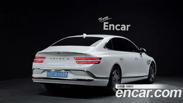 GENESIS ELECTRIFIED G80 — из Кореи под ключ