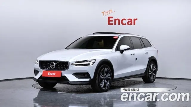 VOLVO V60 CROSS COUNTRY — из Кореи под ключ