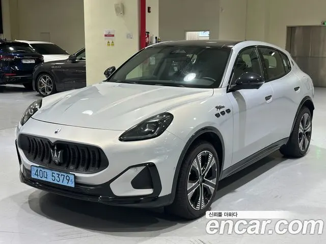MASERATI GRECALE 2025