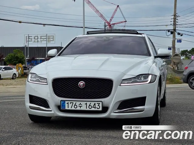 JAGUAR XF 2019 — 68 000 км, белый, Корея — под ключ — фото 11