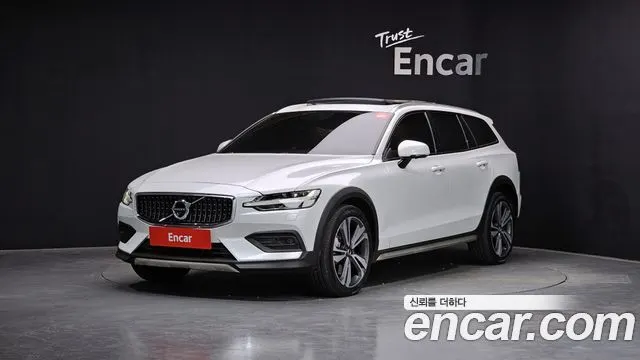VOLVO V60 CROSS COUNTRY — из Кореи под ключ