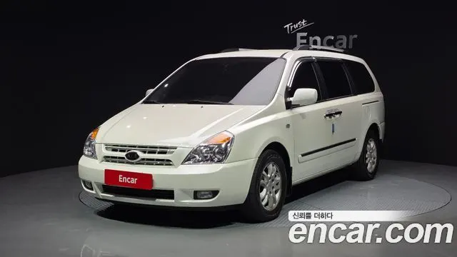 KIA GRAND CARNIVAL 2010