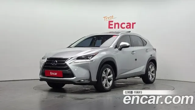 LEXUS NX300H 2015 — 196 059 км, серебристый, Корея — под ключ — фото 1