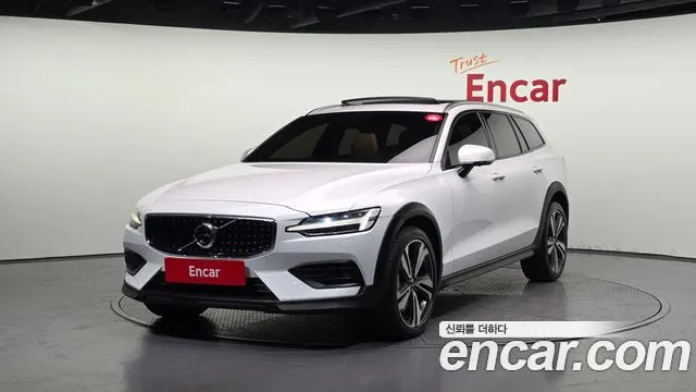VOLVO V60 CROSS COUNTRY — из Кореи под ключ