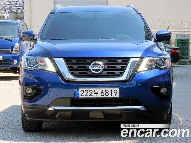 NISSAN PATHFINDER 2017