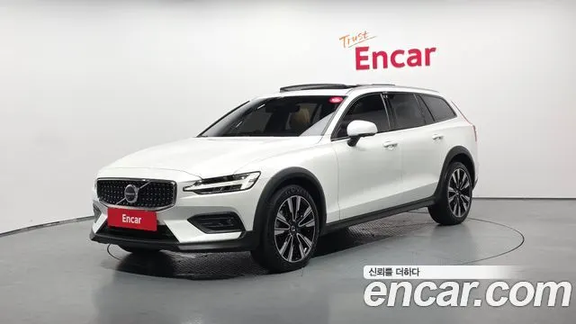 VOLVO V60 CROSS COUNTRY — из Кореи под ключ