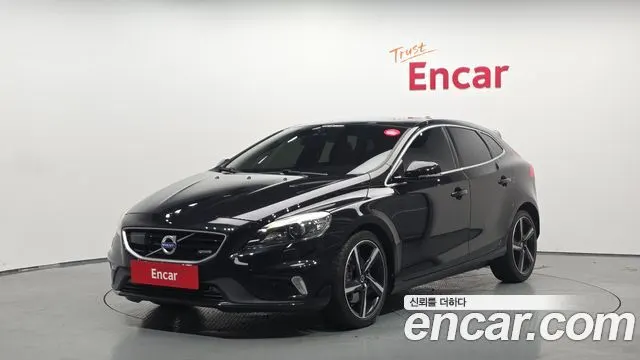 VOLVO V40 — из Кореи под ключ