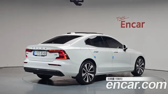 VOLVO S60 — из Кореи под ключ