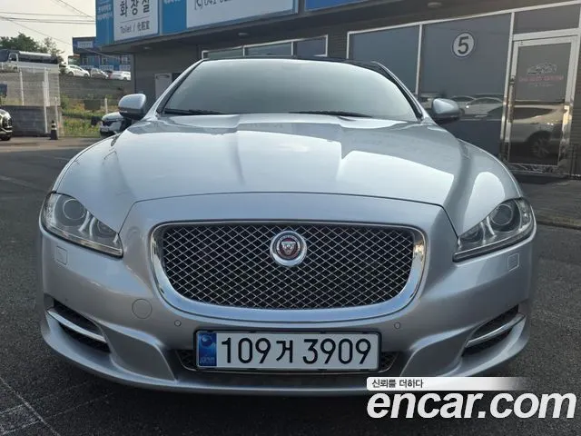 JAGUAR XJ 2015