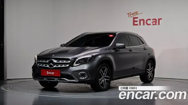 MERCEDES-BENZ GLA-CLASS X156 2018