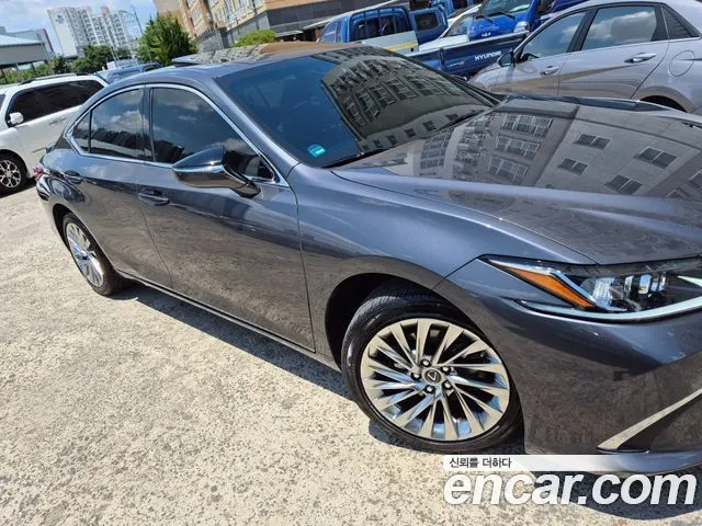 LEXUS ES300H — из Кореи под ключ