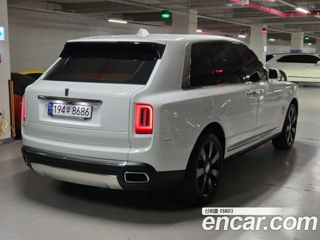 ROLLS-ROYCE CULLINAN 2023 — 1 689 км, белый, Корея — под ключ — фото 5