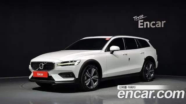 VOLVO V60 CROSS COUNTRY — из Кореи под ключ