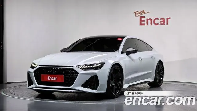 AUDI RS7 2021