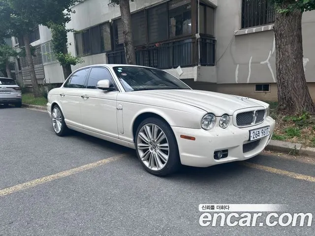 JAGUAR NEW XJ 2008