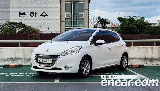 PEUGEOT 208 2014