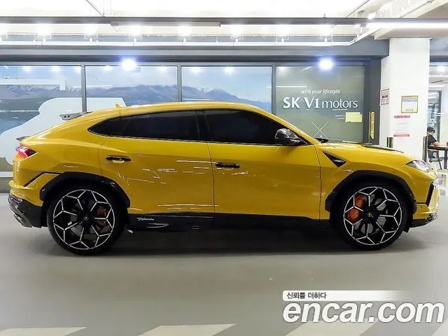 LAMBORGHINI URUS 2024 — 13 332 км, жёлтый, Корея — под ключ — фото 3