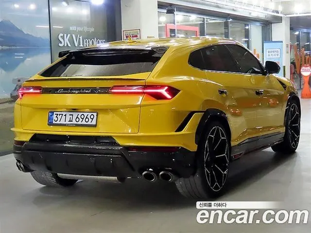 LAMBORGHINI URUS 2024 — 13 332 км, жёлтый, Корея — под ключ — фото 4