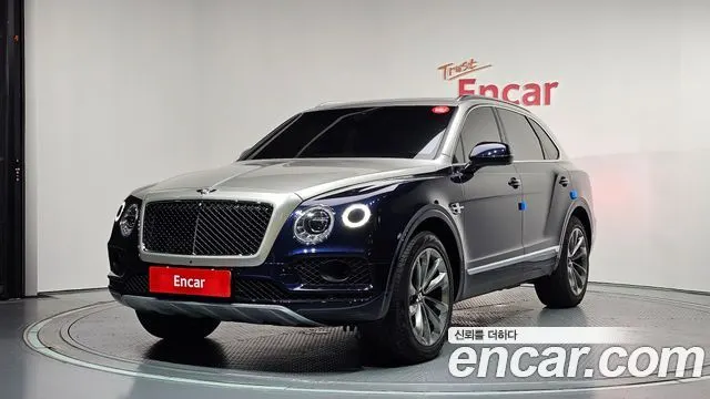 BENTLEY BENTAYGA 2019 — 49 842 км, синий, Корея — под ключ — фото 1