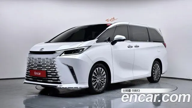 LEXUS LM — из Кореи под ключ