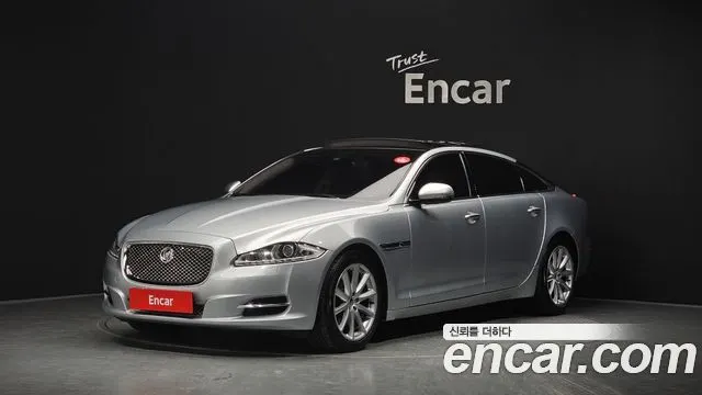 JAGUAR XJ 2012 — 98 981 км, серебристо-серый, Корея — под ключ — фото 1