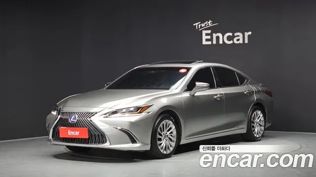 LEXUS ES300H 2021 — 111 391 км, светло-золотистый, Корея — под ключ — фото 1