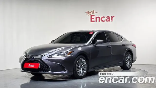 LEXUS ES300H 2019 — 145 875 км, серый, Корея — под ключ — фото 1