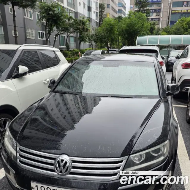VOLKSWAGEN PHAETON 2011