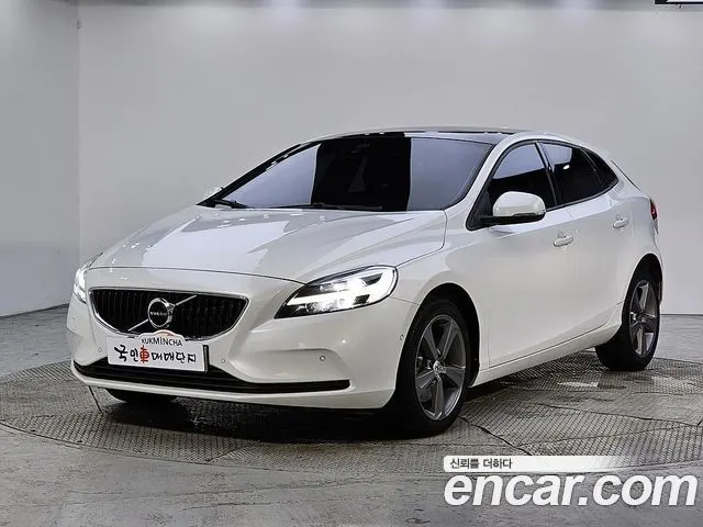 VOLVO V40 — из Кореи под ключ