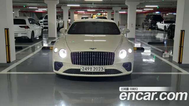 BENTLEY GT 2024 — 22 300 км, белый-перламутр, Корея — под ключ — фото 1