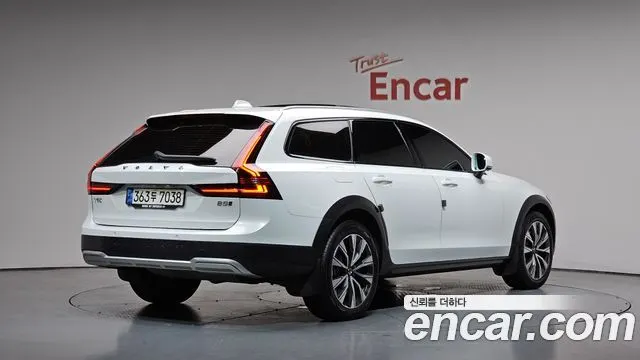 VOLVO V90 CROSS COUNTRY — из Кореи под ключ