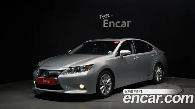 LEXUS ES300H 2013 — 116 206 км, серебристо-серый, Корея — под ключ — фото 1