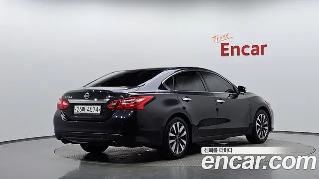NISSAN ALTIMA — из Кореи под ключ