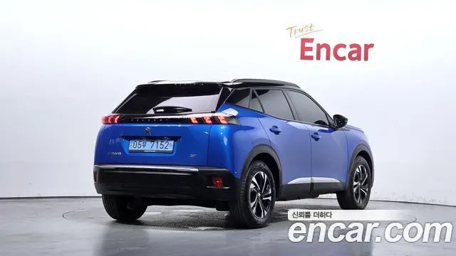 PEUGEOT E-2008 2023