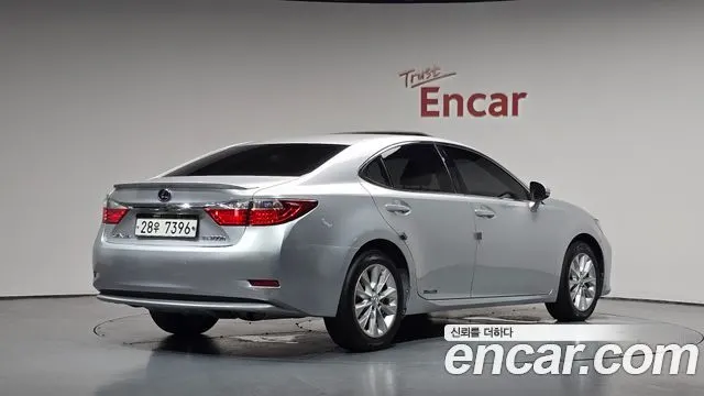 LEXUS ES300H — из Кореи под ключ