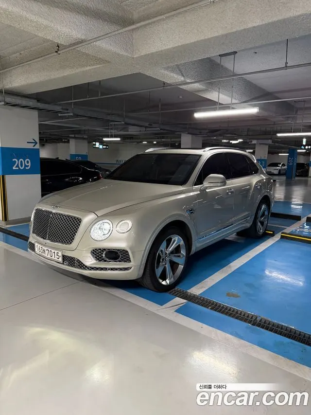 BENTLEY BENTAYGA — из Кореи под ключ