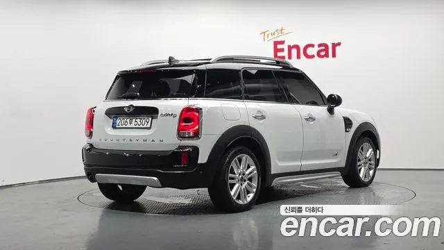 MINI COOPER D COUNTRYMAN 2018 — 104 422 км, белый, Корея — под ключ — фото 1