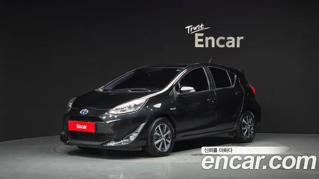 TOYOTA PRIUS C 2018
