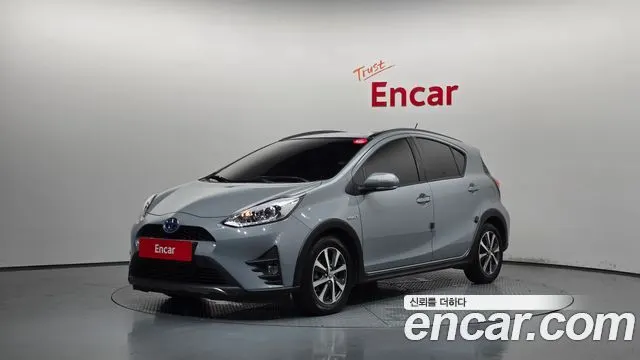 TOYOTA PRIUS C — из Кореи под ключ