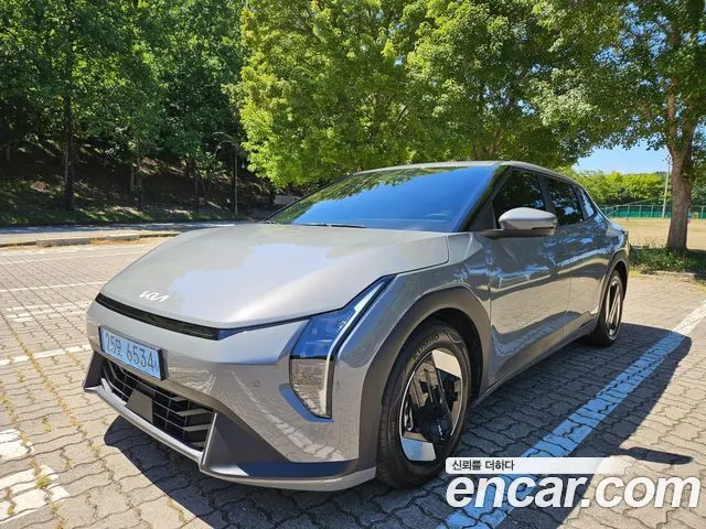 KIA EV4 2026