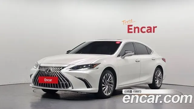 LEXUS ES300H — из Кореи под ключ