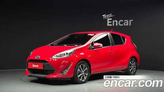 TOYOTA PRIUS C 2019