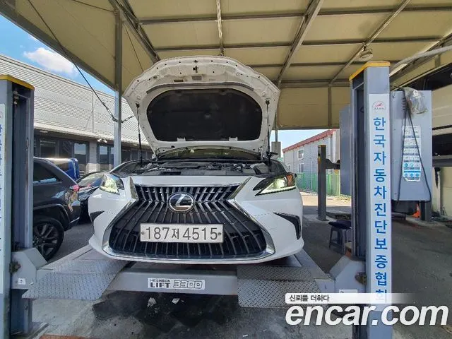 LEXUS ES300H — из Кореи под ключ