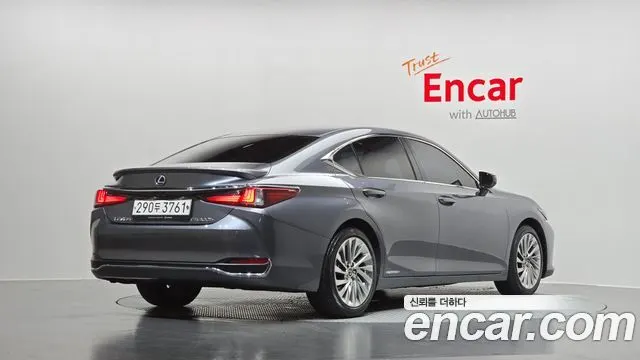 LEXUS ES300H — из Кореи под ключ