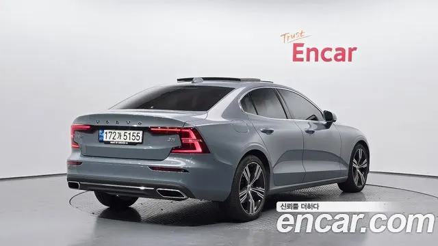 VOLVO S60 — из Кореи под ключ