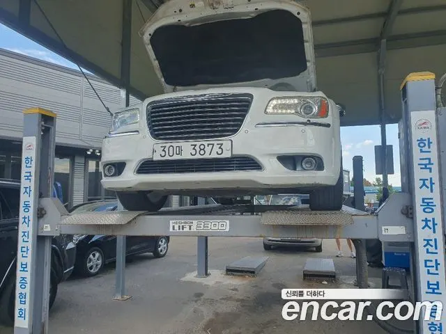 CHRYSLER 300C — из Кореи под ключ