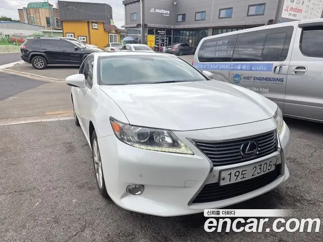 LEXUS ES300H — из Кореи под ключ